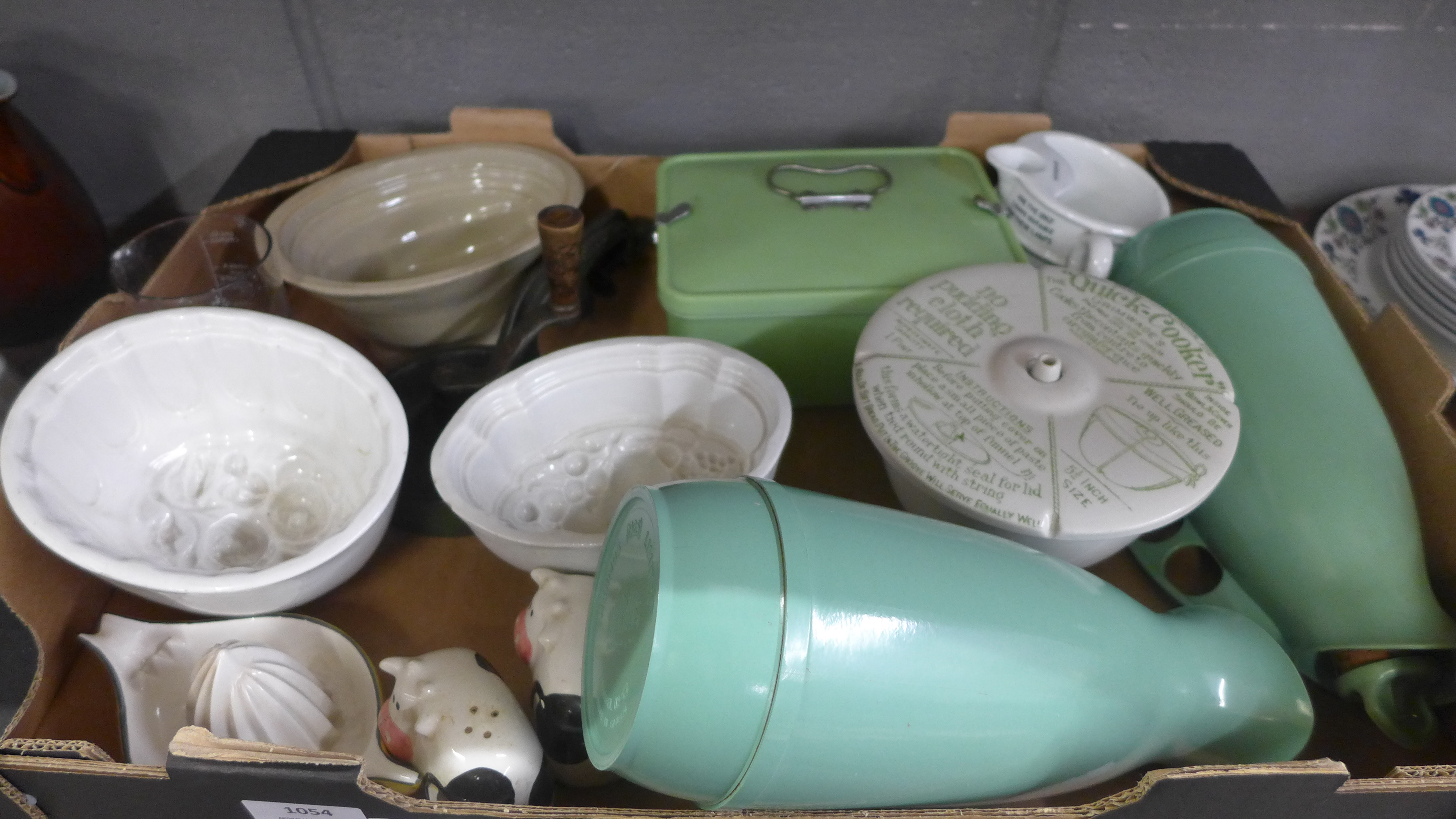A collection of kitchen ware, moulds, two Thermos, Grimwade's 'Quick-Cooker', etc. **PLEASE NOTE - Image 3 of 3