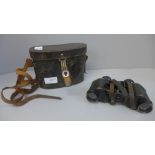 A pair of German WWI period binoculars, Goerz, Berlin, 6x24