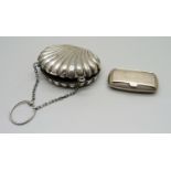 A silver shell purse, Birmingham 1909, a/f, and a silver pill box