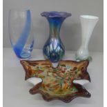 Assorted glassware including an Alum Bay vase