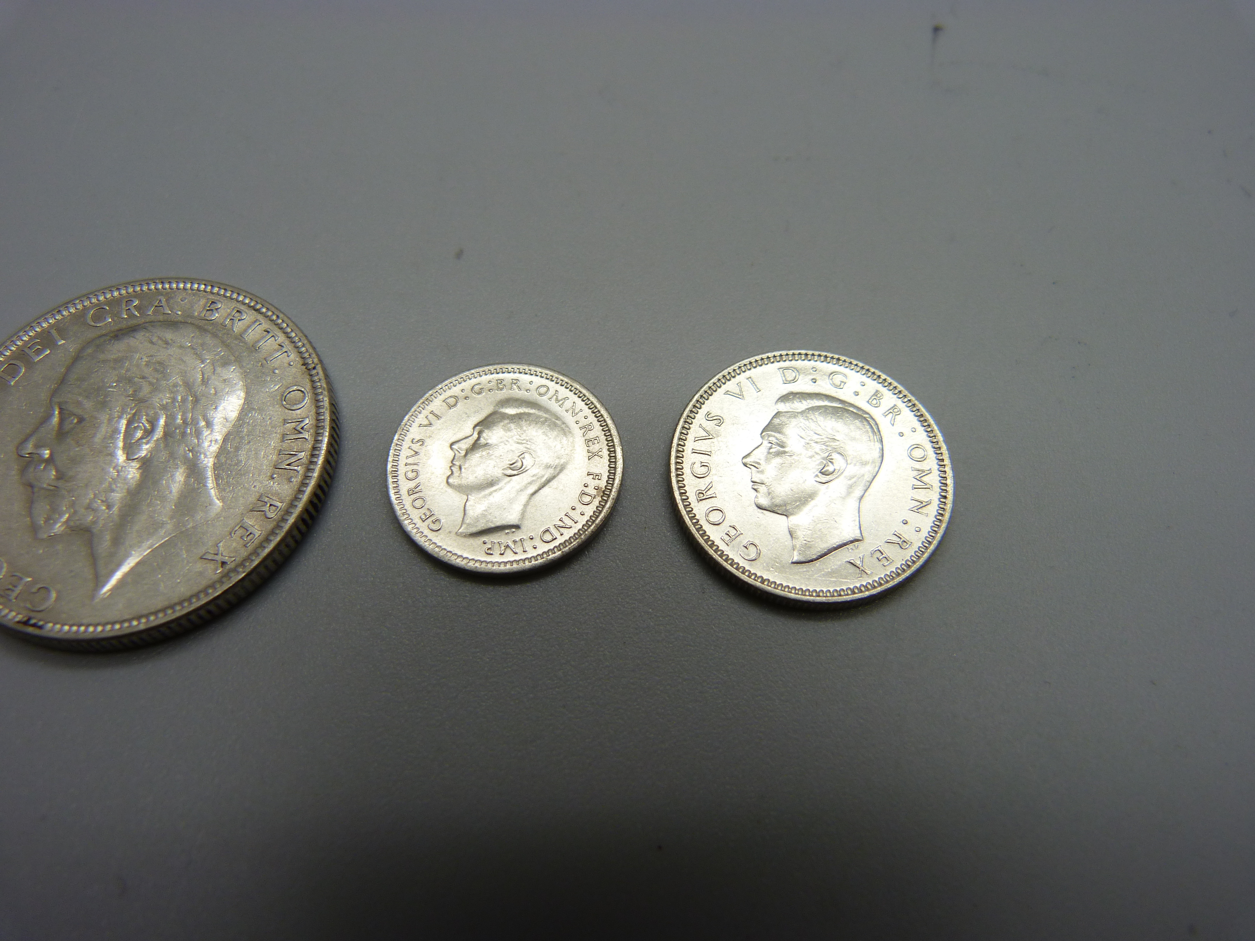 Two half-crowns 1915 and 1945, a 1936 florin, a 1937 sixpence and a 1948 Australian 3d coin - Image 3 of 4