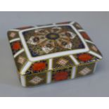 A Royal Crown Derby 1128 pattern trinket box