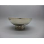 A small silver bowl, Sheffield mark, Walter Trickett & Co., 131g, diameter 103mm