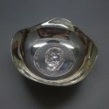 A silver Winston Churchill commemorative bowl, 170g, 102mm diameter