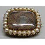 A c1900 pearl set mourning brooch, 20mm x 23mm