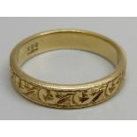 A 14ct gold ring, 3.9g, N