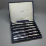 A set of six silver handled knives, Sheffield 1961