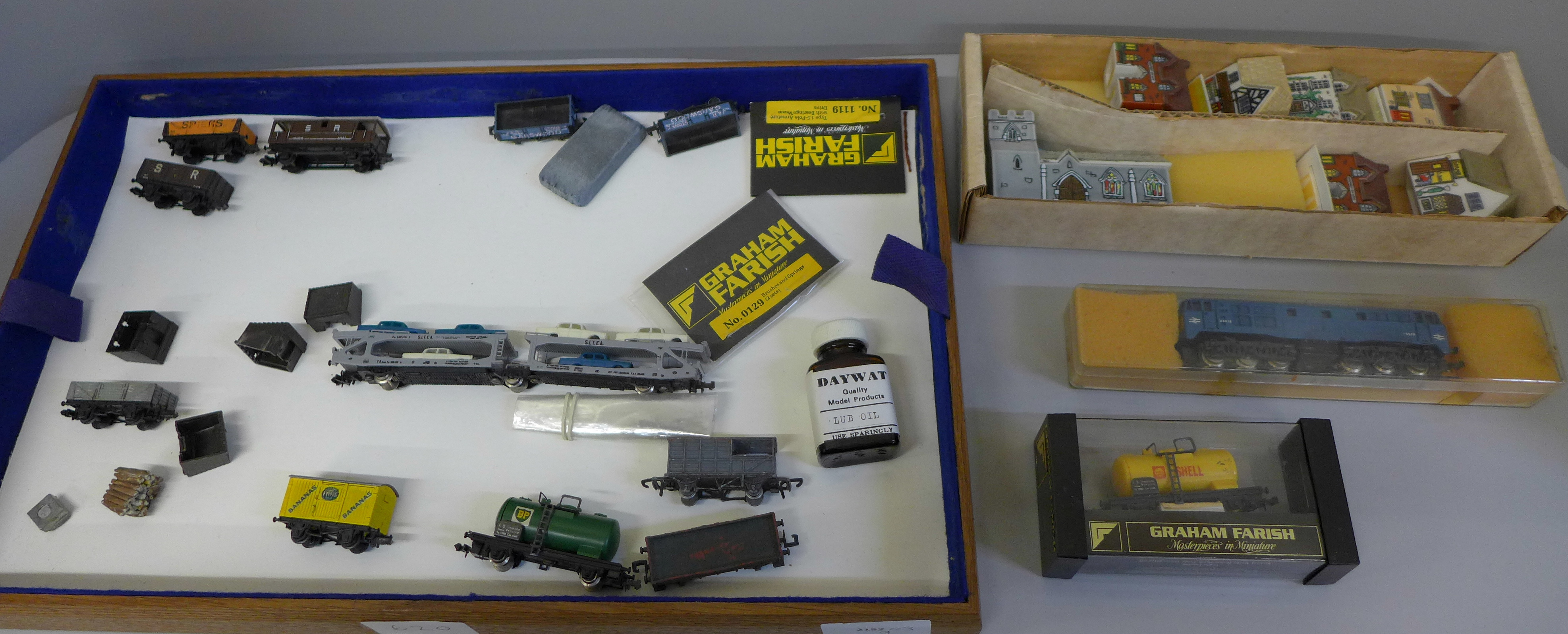 A Minitrix N gauge class 31 model railway locomotive and rolling stock by Graham Farish and Lima