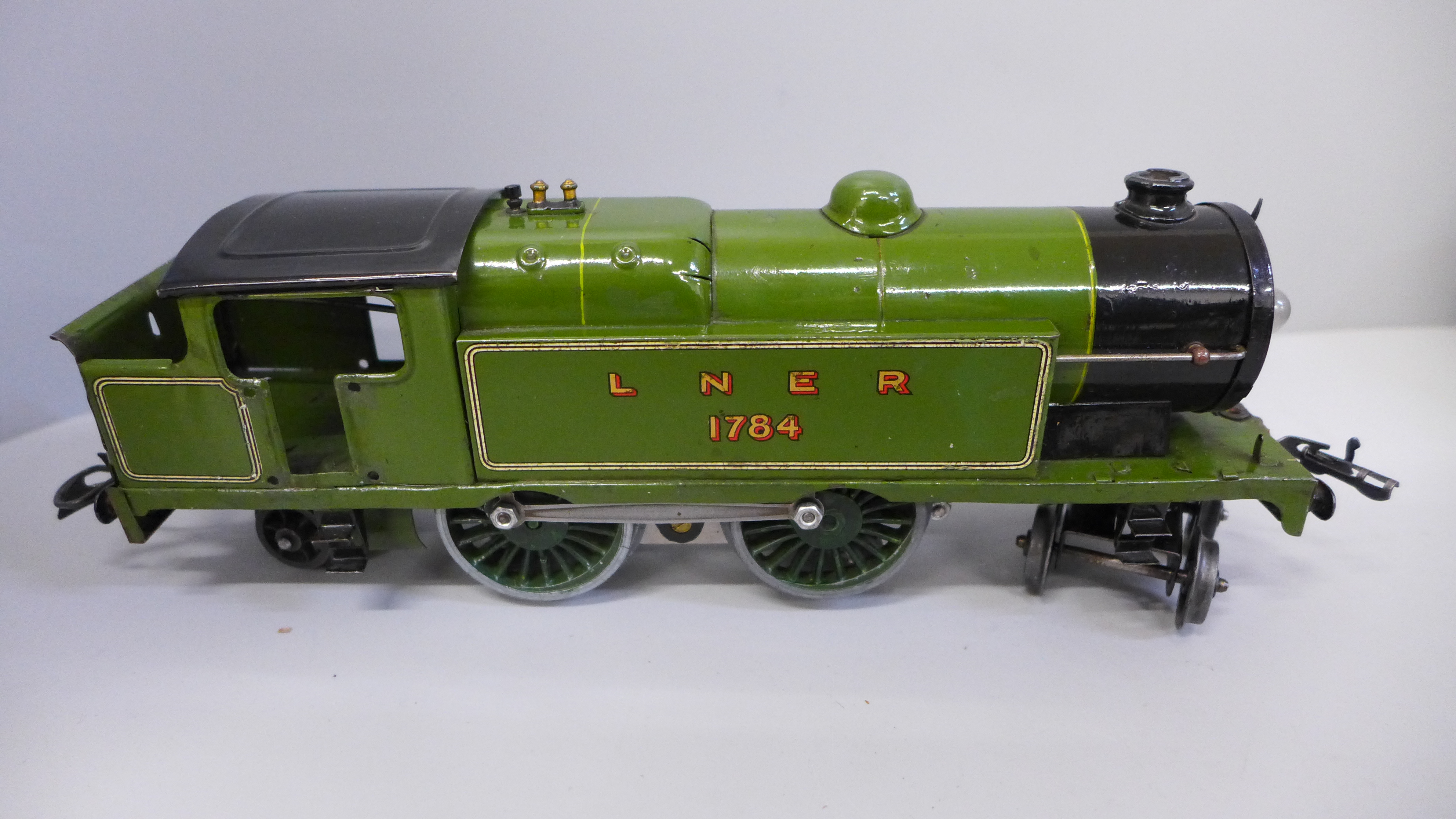 Hornby 20v electric 0 gauge LNER 1784 4-4-2 tank locomotive in reproduction box - Image 3 of 4