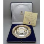 A Pobjoy Mint silver commemorative Queen Elizabeth II Royal Plate, 130g