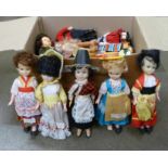 A collection of dolls **PLEASE NOTE THIS LOT IS NOT ELIGIBLE FOR POSTING AND PACKING**