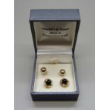 Two pairs of 9ct gold ear studs, 1.0g