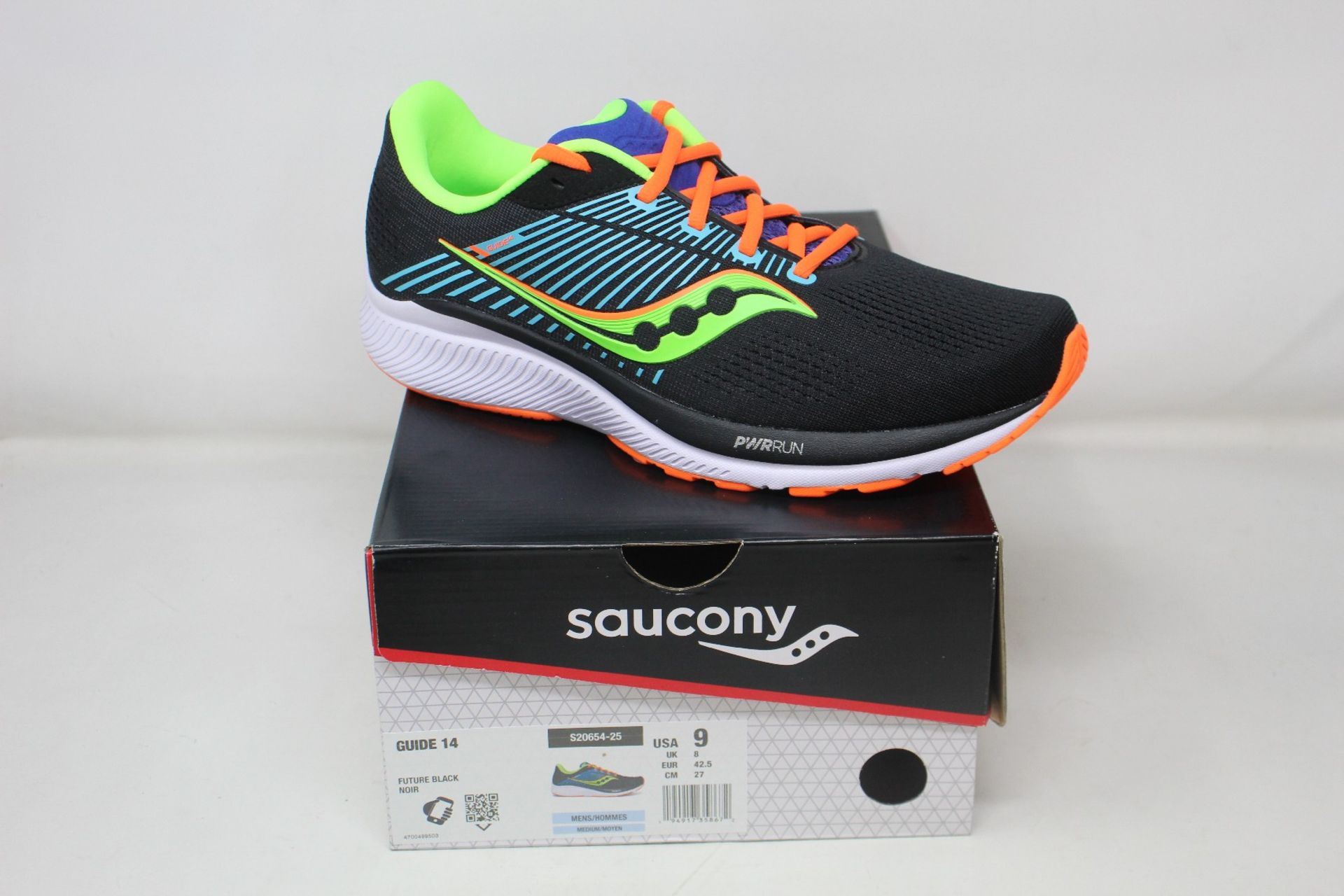 A pair of men's as new Saucony Guide 14 running shoes (UK 7).