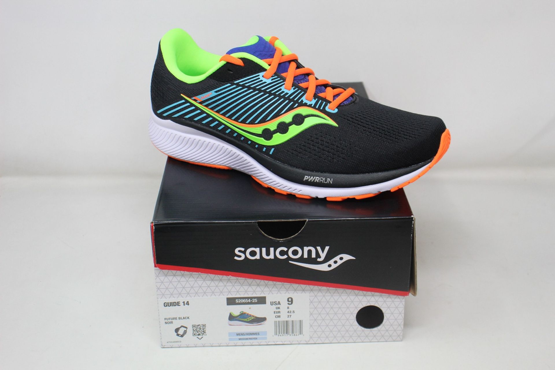A pair of men's as new Saucony Guide 14 running shoes (UK 12).