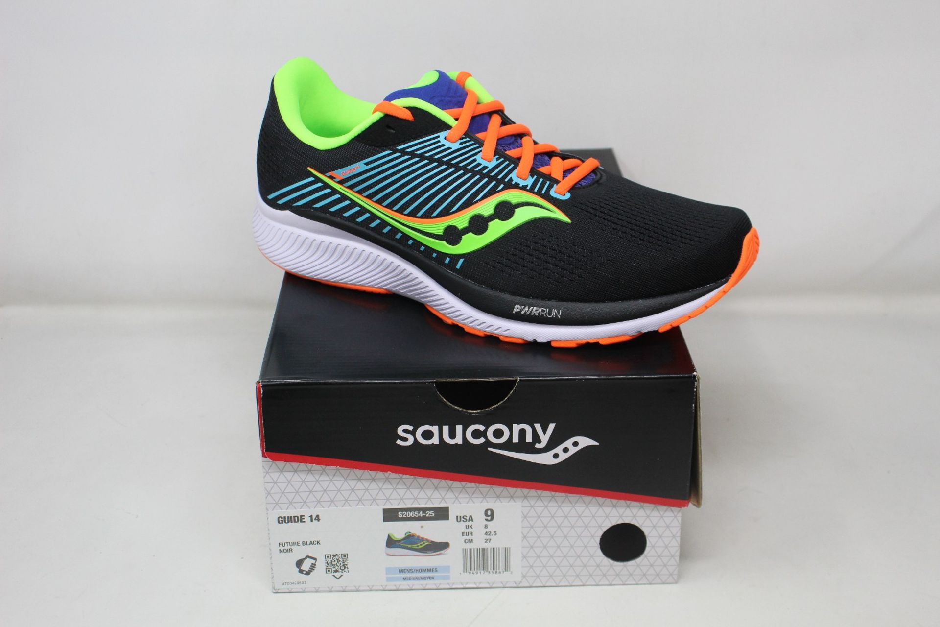 A pair of men's as new Saucony Guide 14 running shoes (UK 13).
