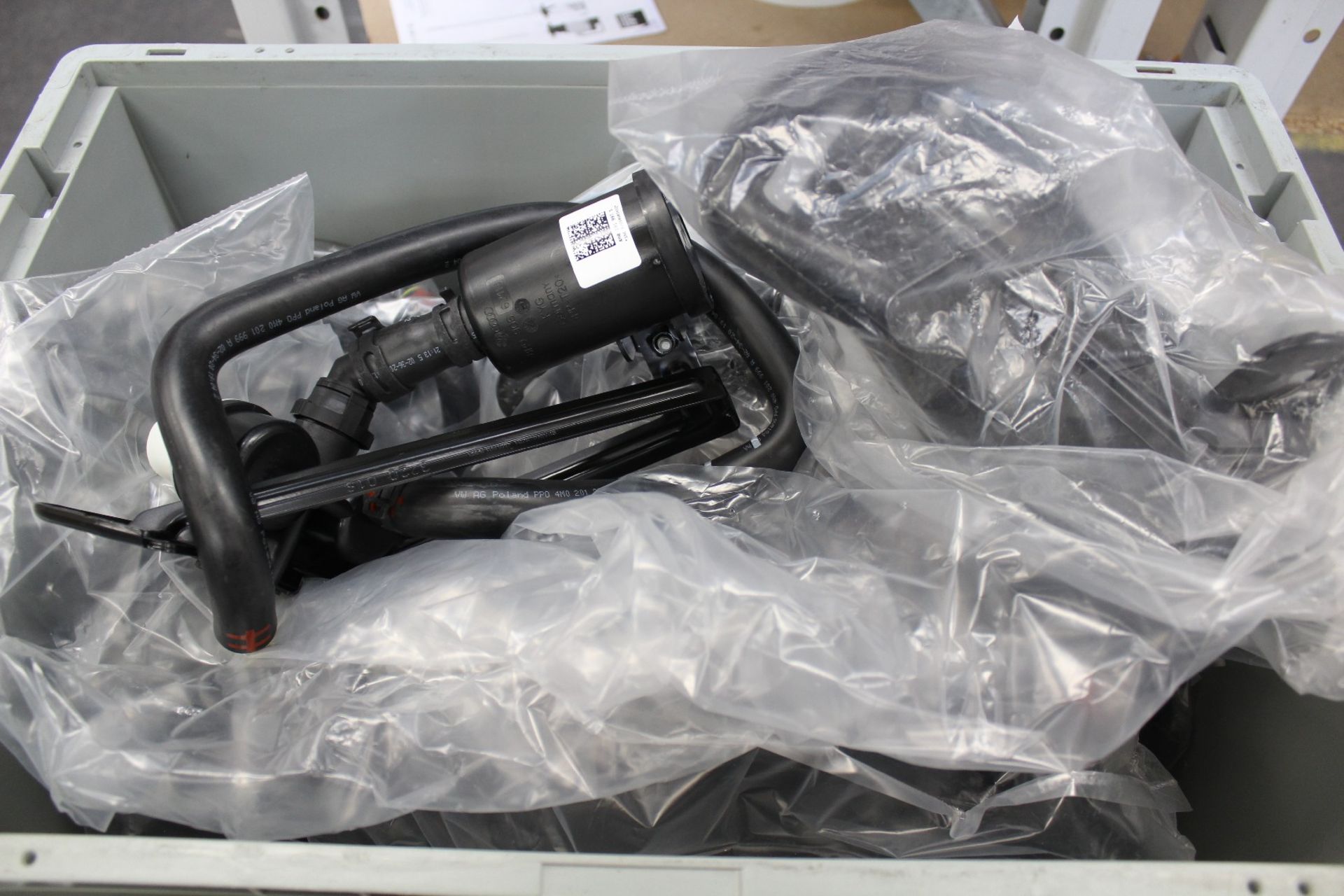 Eight Audi Emisssion Leak Detection Pumps (8R0 906 621H).