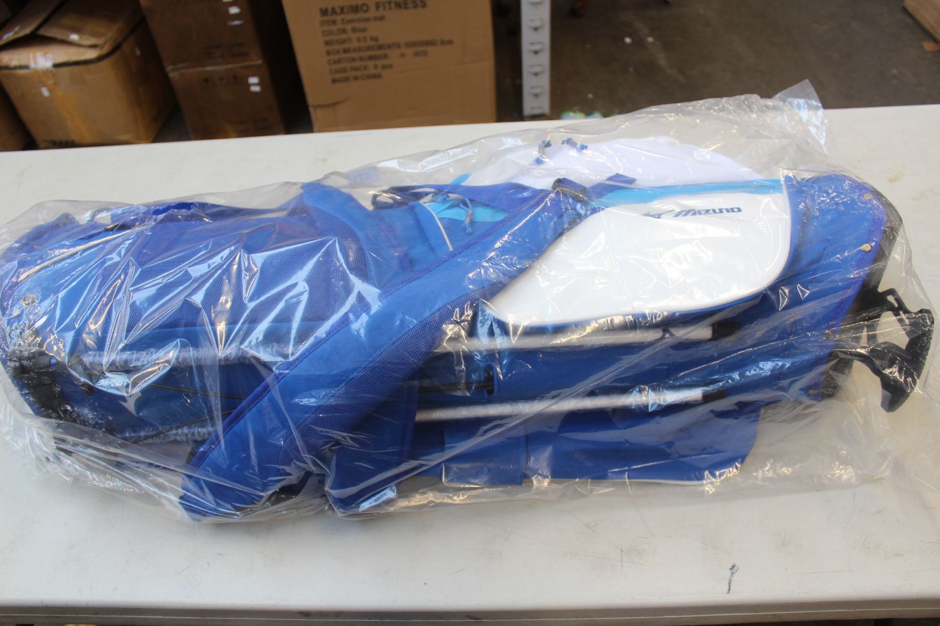 An as new Mizuno BR-D3 2021 Stand Bag in Blue and White.