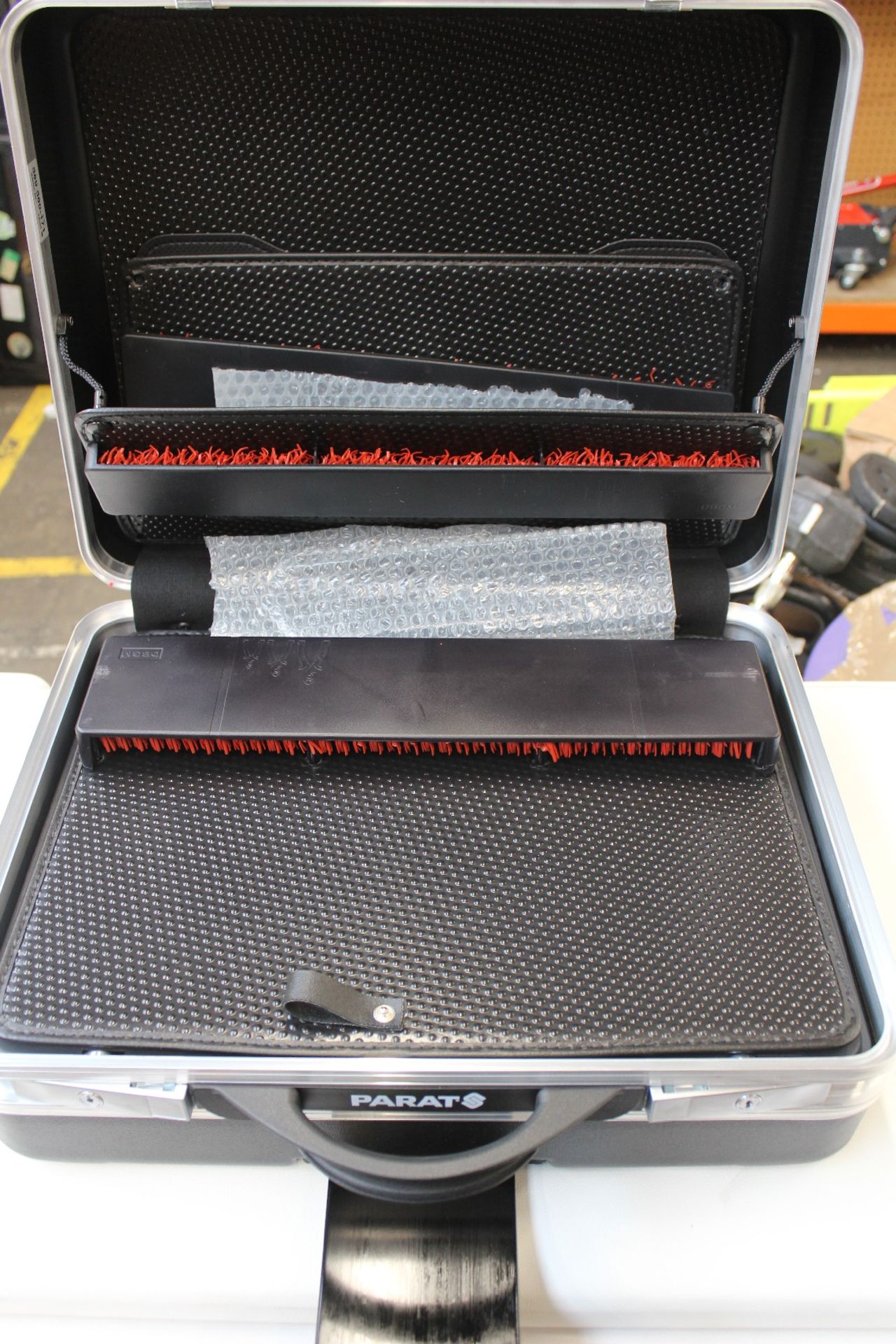 A Parat Classic all round tool case.