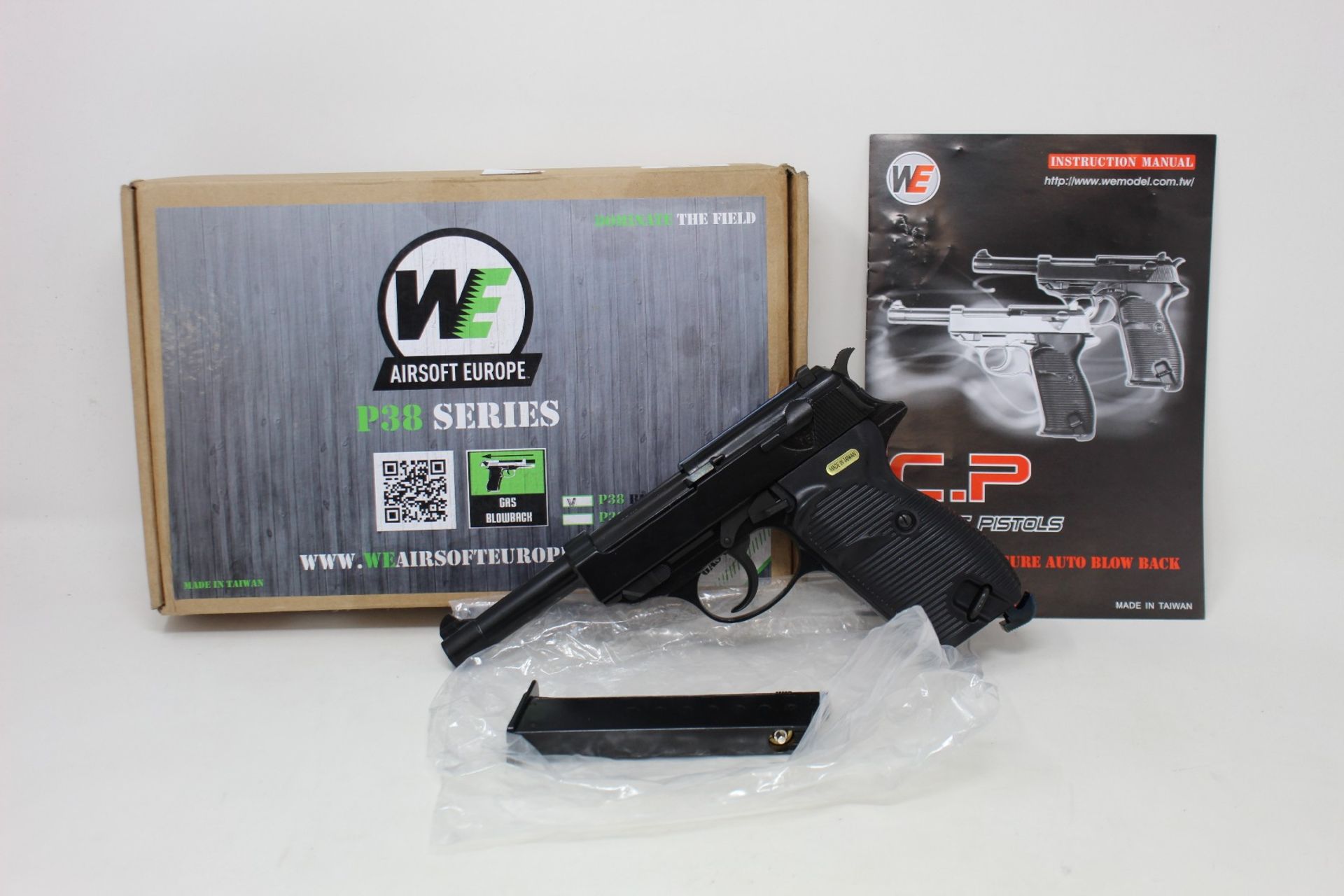 An as new WE Europe Airsoft P38 classic pistol airsoft gun in Black.