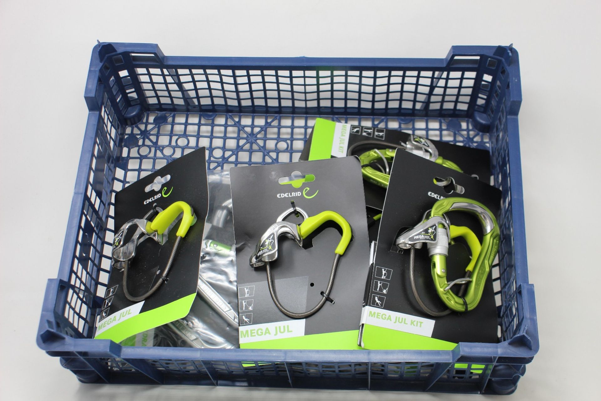 Five as new Edelrid carabiner/quickdraw HMS strike screws, silver, two as new Edelrid Giga Jul 7.