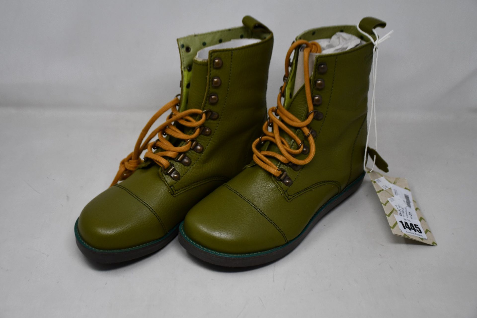 A pair of as new Gudrun Sjoden boots (EU 37).