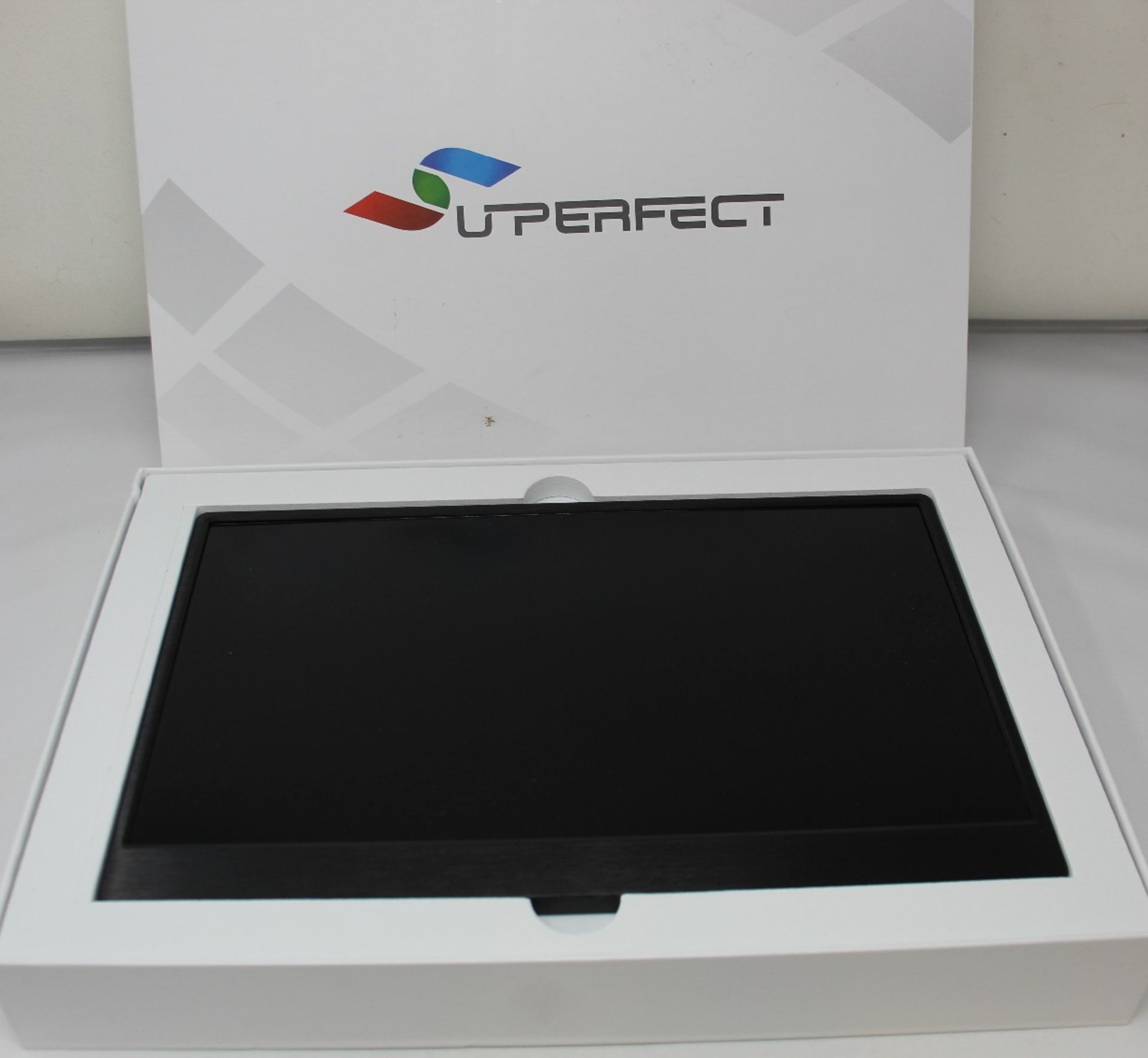 An as new perfect portable monitor (2k, 13.3 inch).