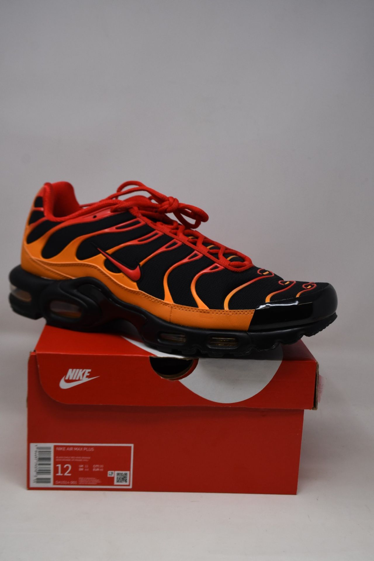 A pair of as new Nike Air Max Plus (UK 11).