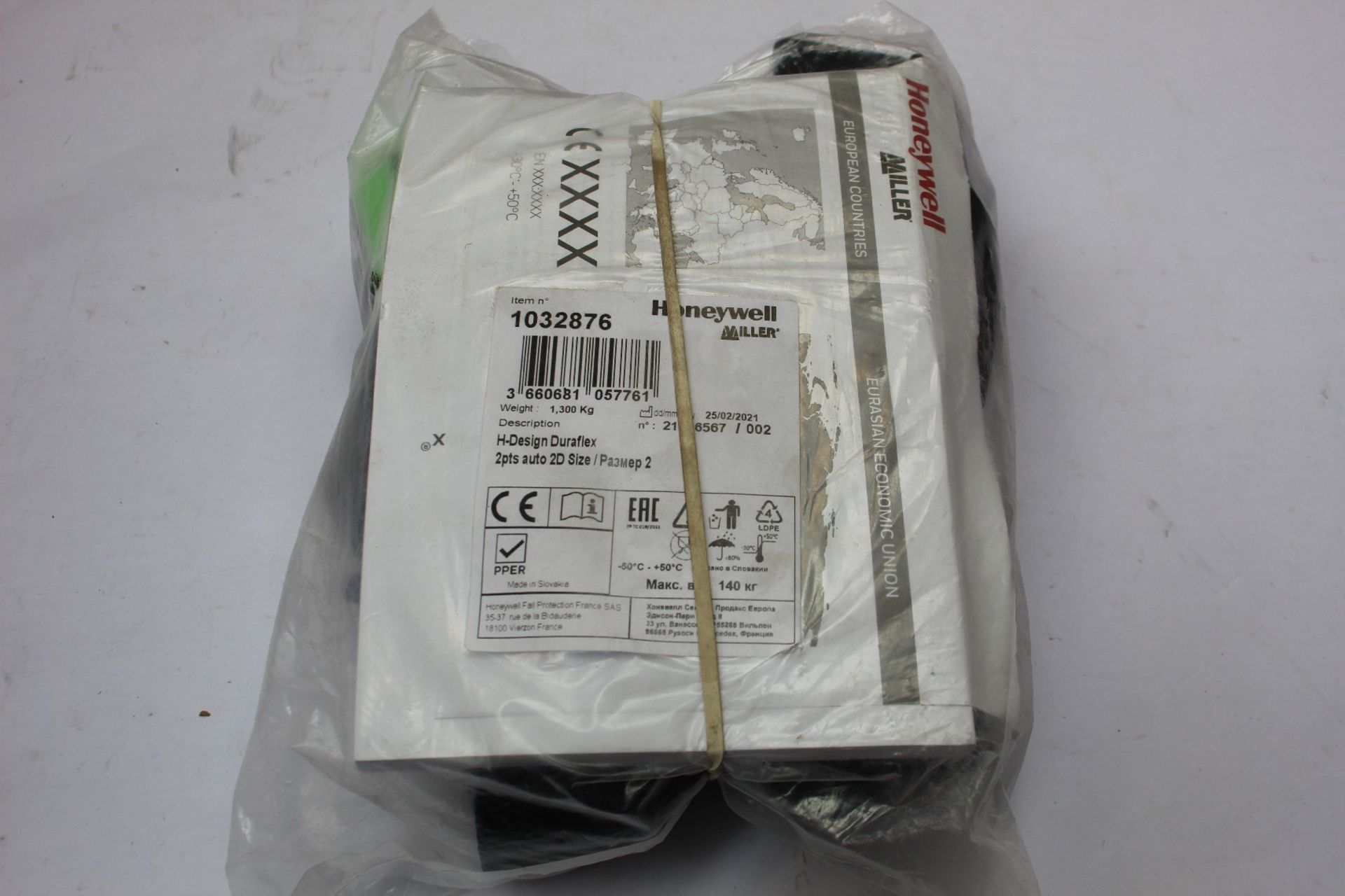 An as new Honeywell 1032876 Miller H-Design Duraflex 2-Point Harness.