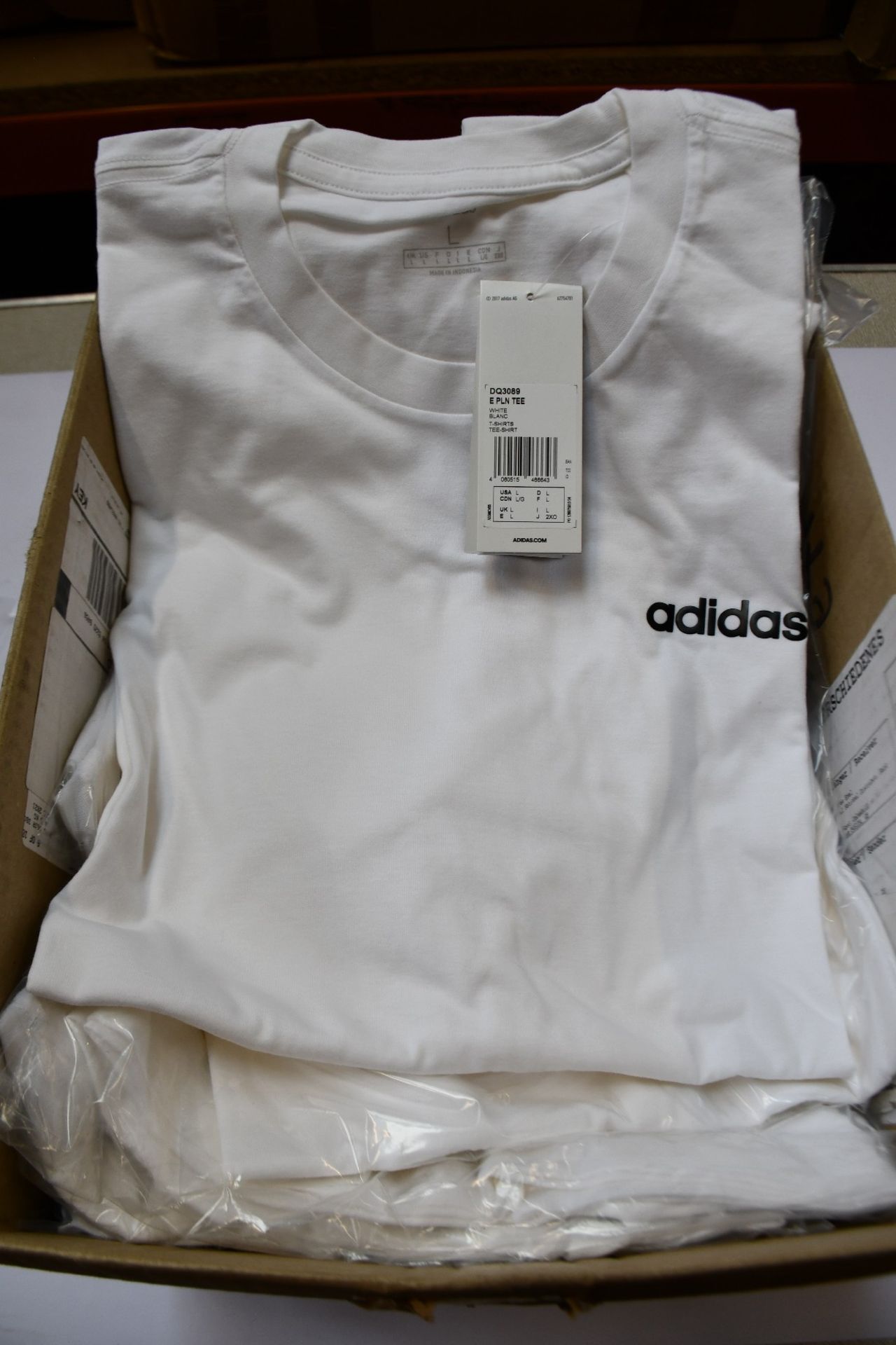 Twenty as new Adidas Essential plain T-shirts in white (All L).