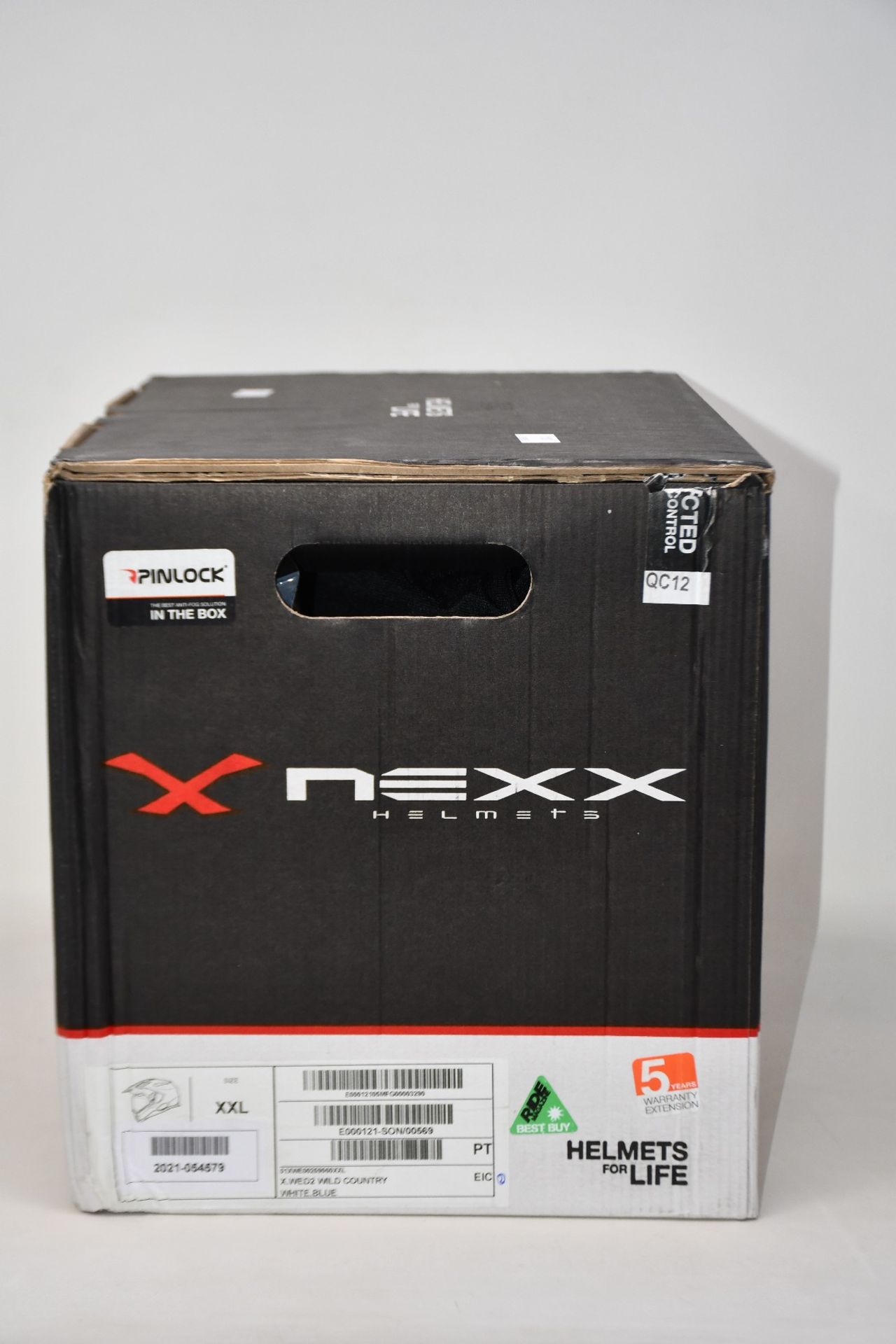 A boxed as new NEXX X.WED2 helmet in Wild Country White/Blue (Size: XXL).