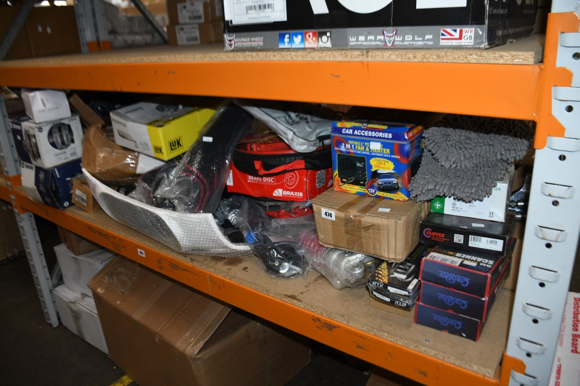 A quantity of miscellaneous car and automotive related items.