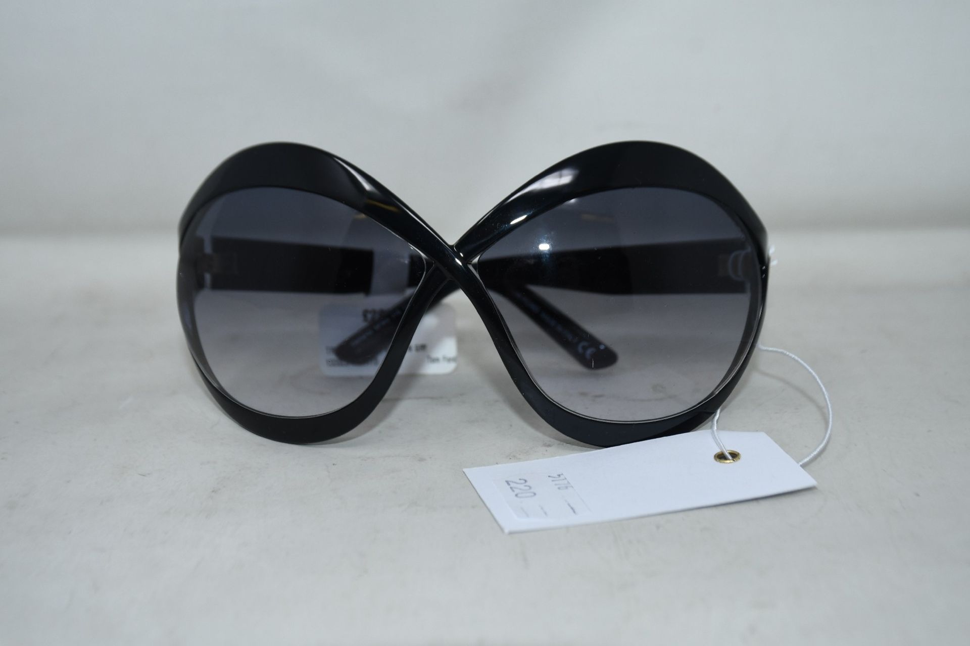 A pair of as new Tom Ford sunglasses (No case - RRP £285).