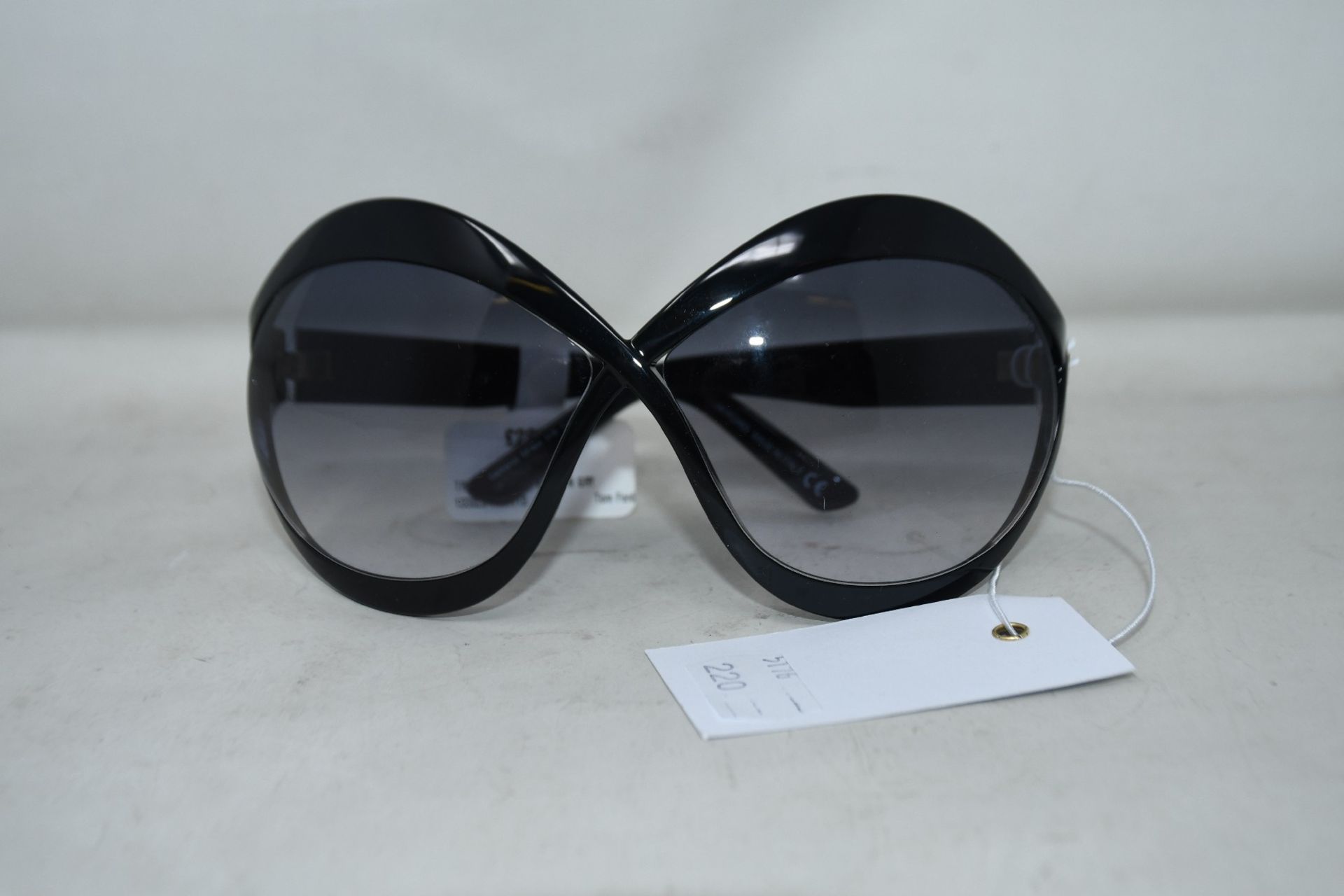 A pair of as new Tom Ford sunglasses (No case - RRP £285).