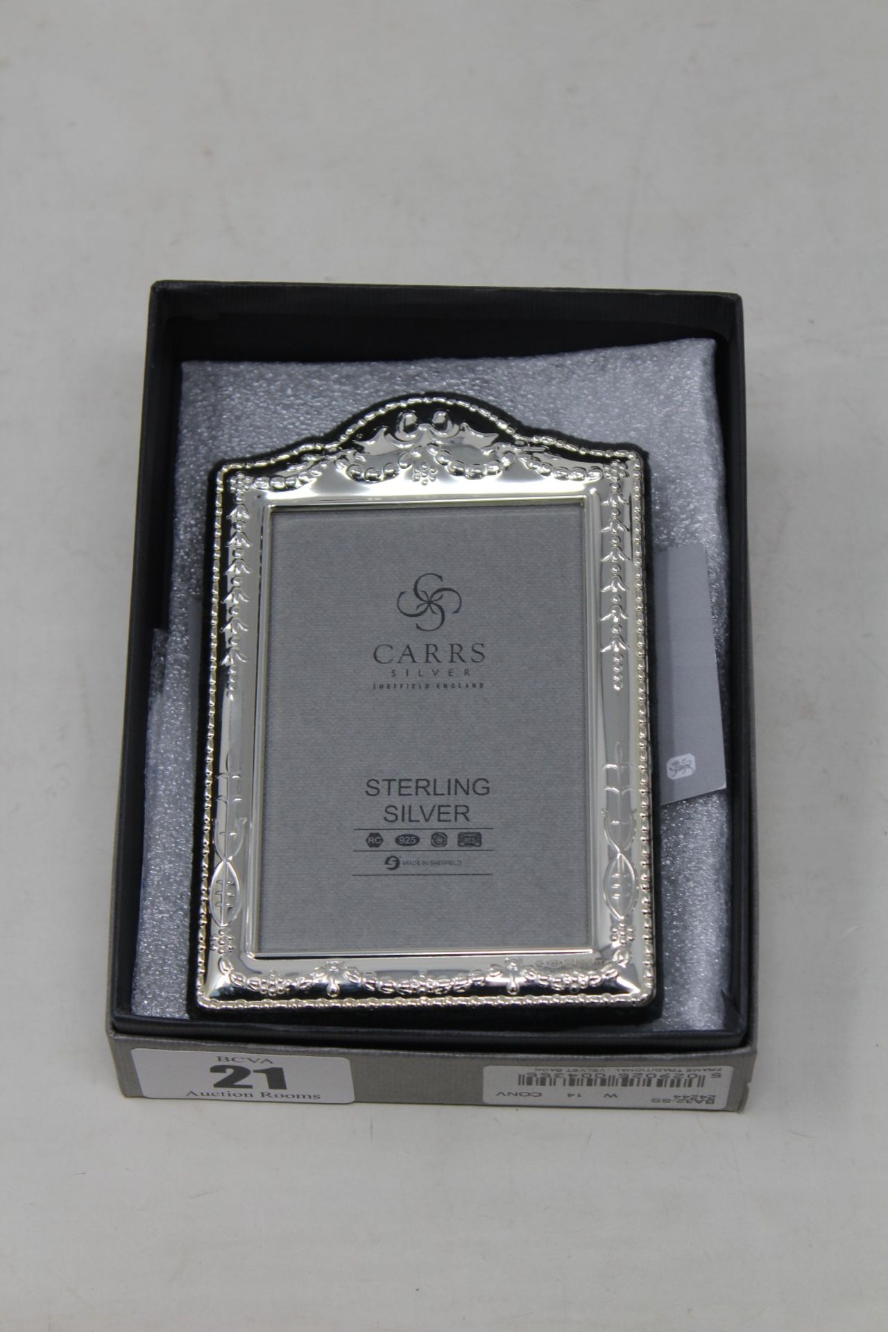 An as new Carrs Sheffield England traditional sterling silver frame with velvet back (Size: BA32/