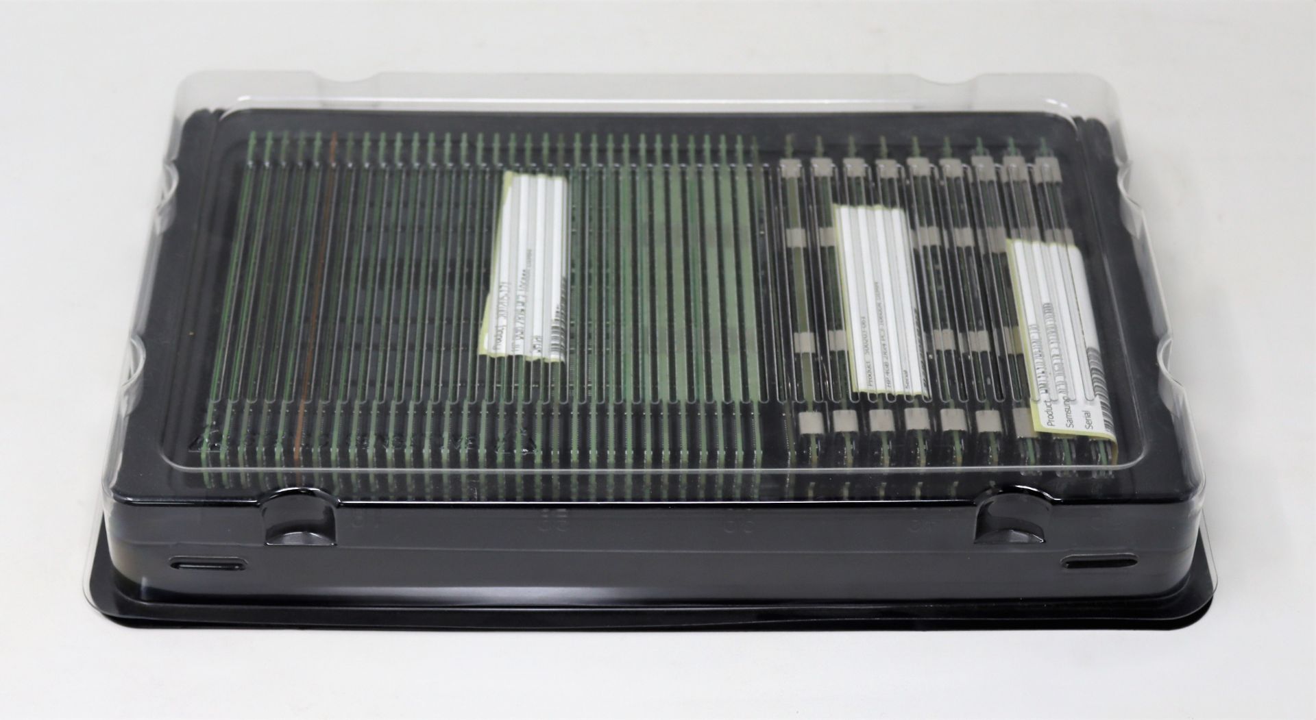 A quantity of pre-owned memory modules to include; 32 x HP 500205-171 8GB 2Rx4 PC3-10600 DDR3, 6 x H