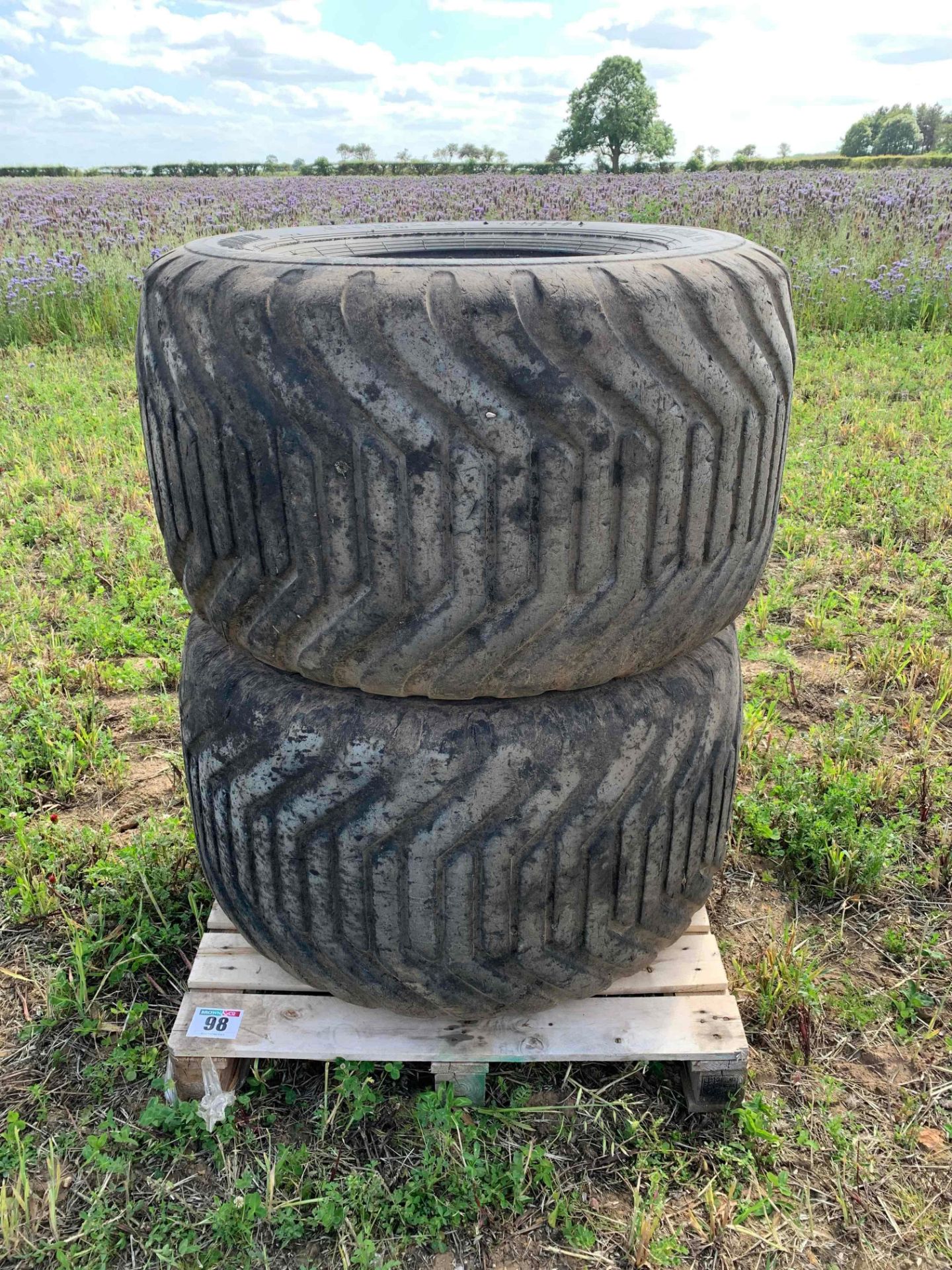 2 No. 600/55-22.5 Tyres