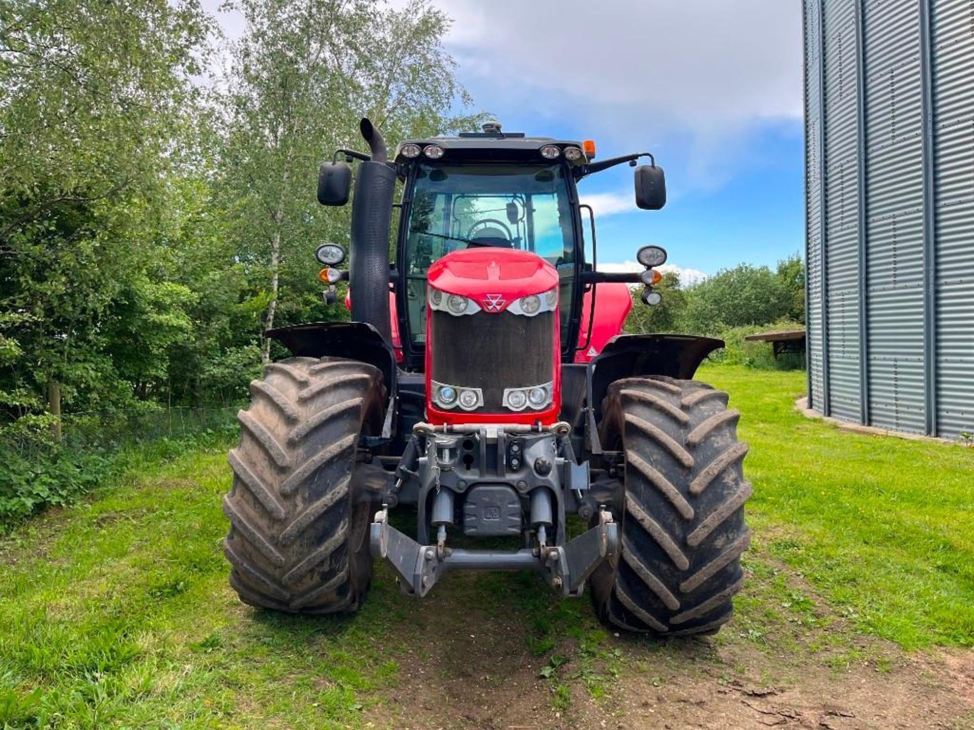 2017 Massey Ferguson 7726 Dyna 6 - Image 2 of 9