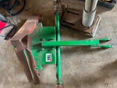 Front 3-point Linkage Frame w. Bed Levelling Blade