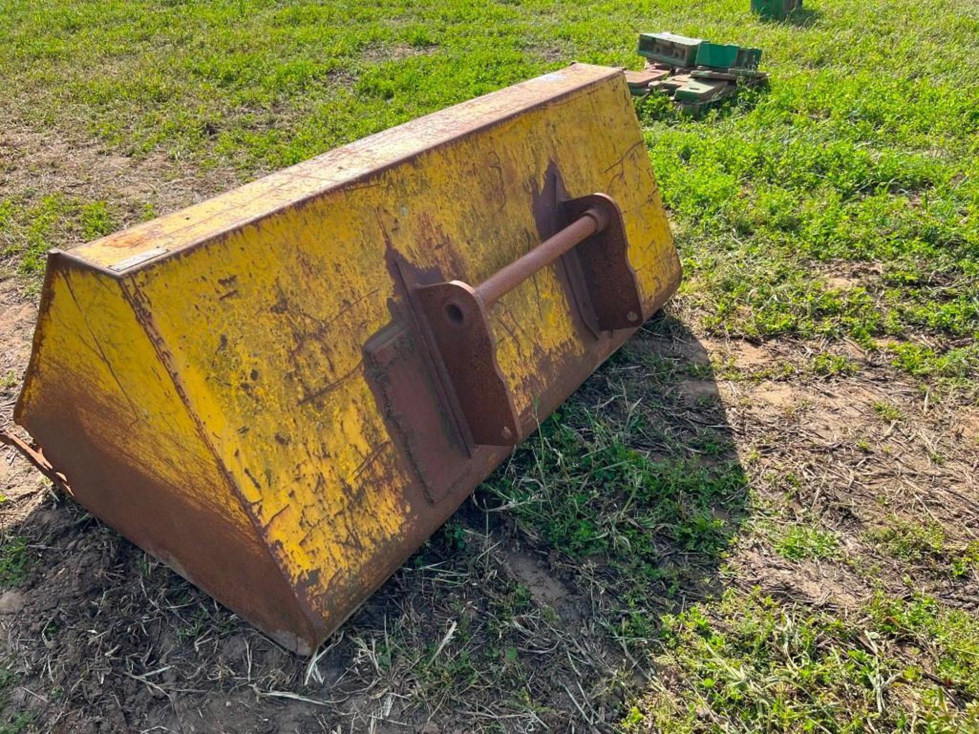 Sanderson Loader Bucket with Manitou Brackets - Image 2 of 2