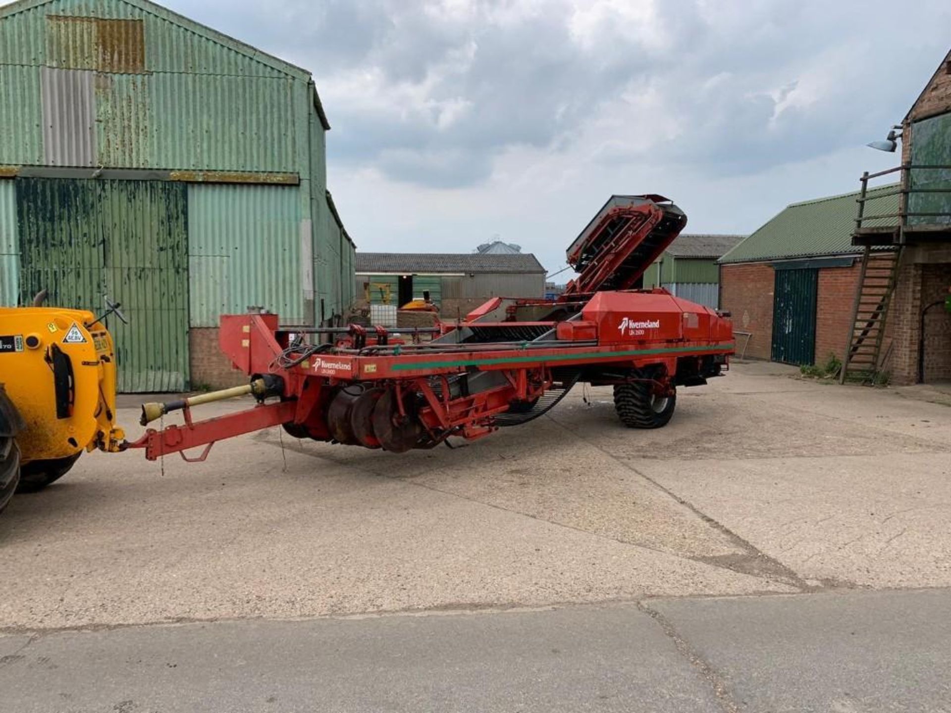 Kverneland UN-2600 Potato Harvester