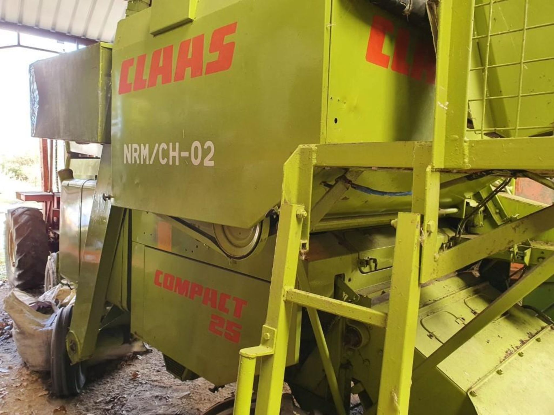 Claas Compact 25 Combine - Image 3 of 12