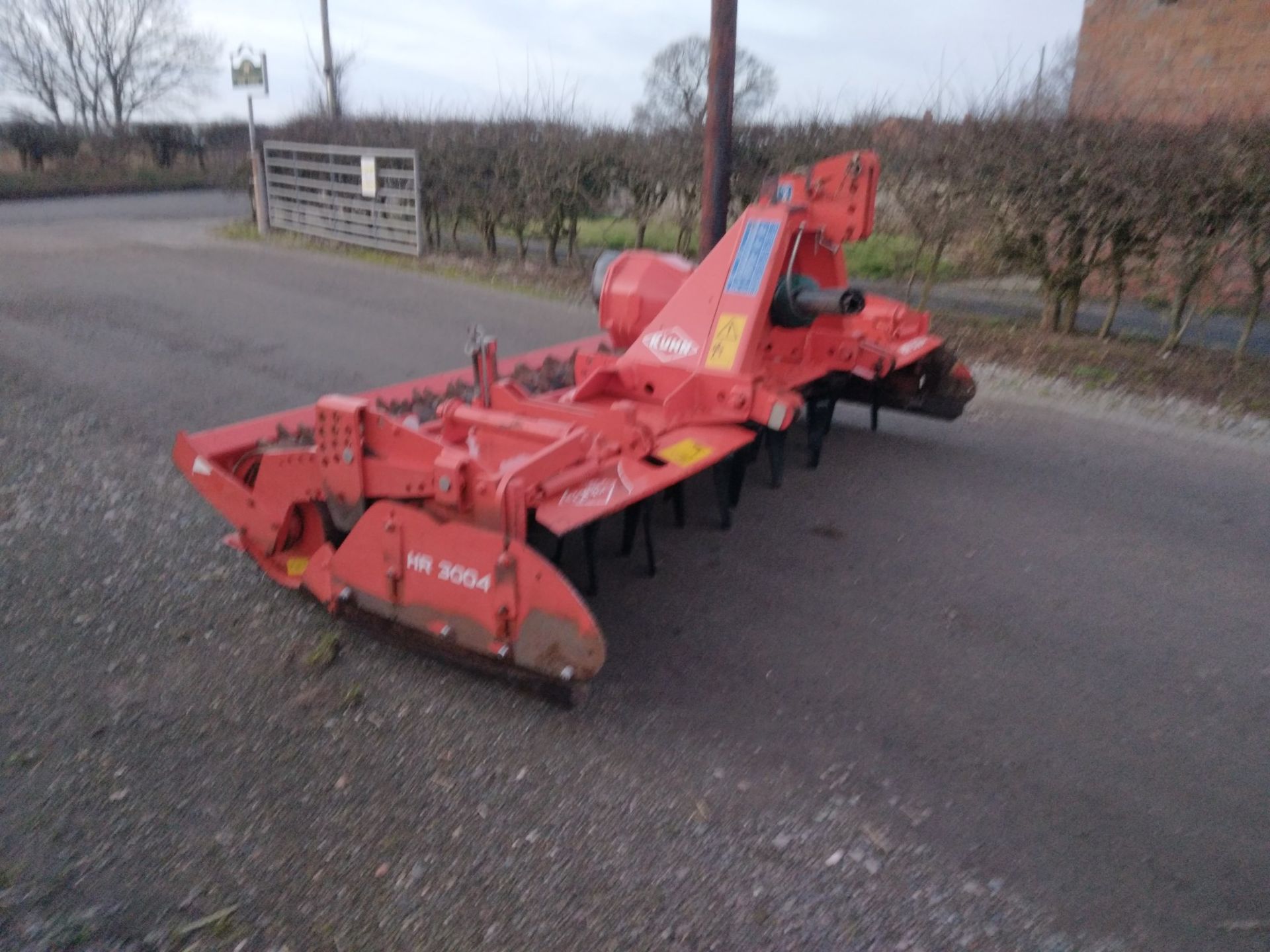 Kuhn 3004 Power Harrow