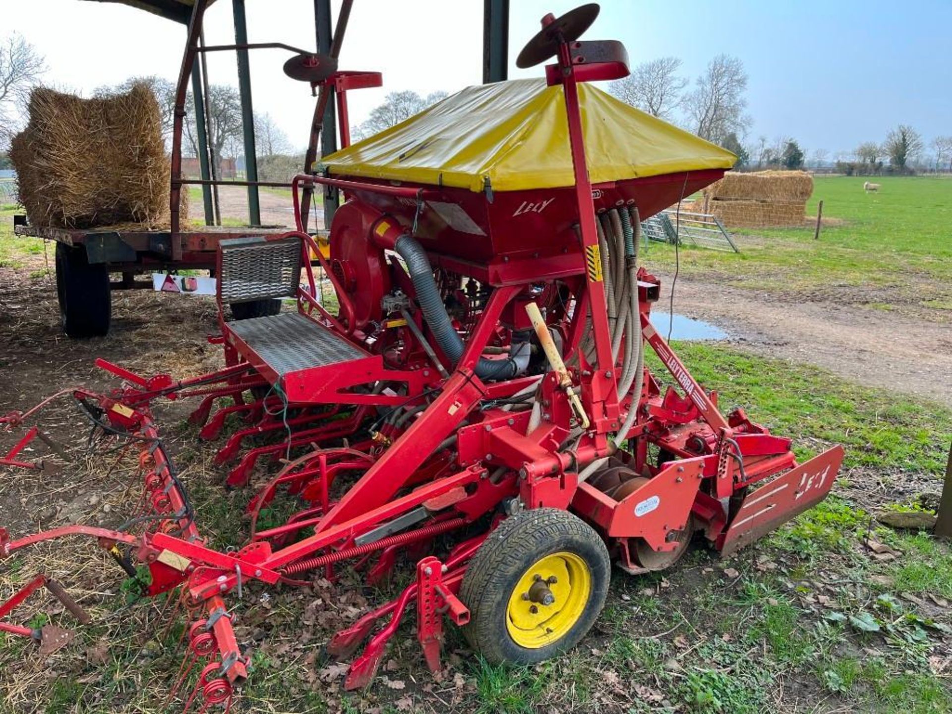 Lely Polymat 3m Combi Drill w/ Lely Terra 300-25 3m Power Harrow - Image 4 of 12