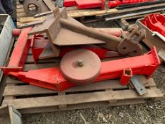 Quivogne Tine Master Axle & 3 No. Misc Drawbars