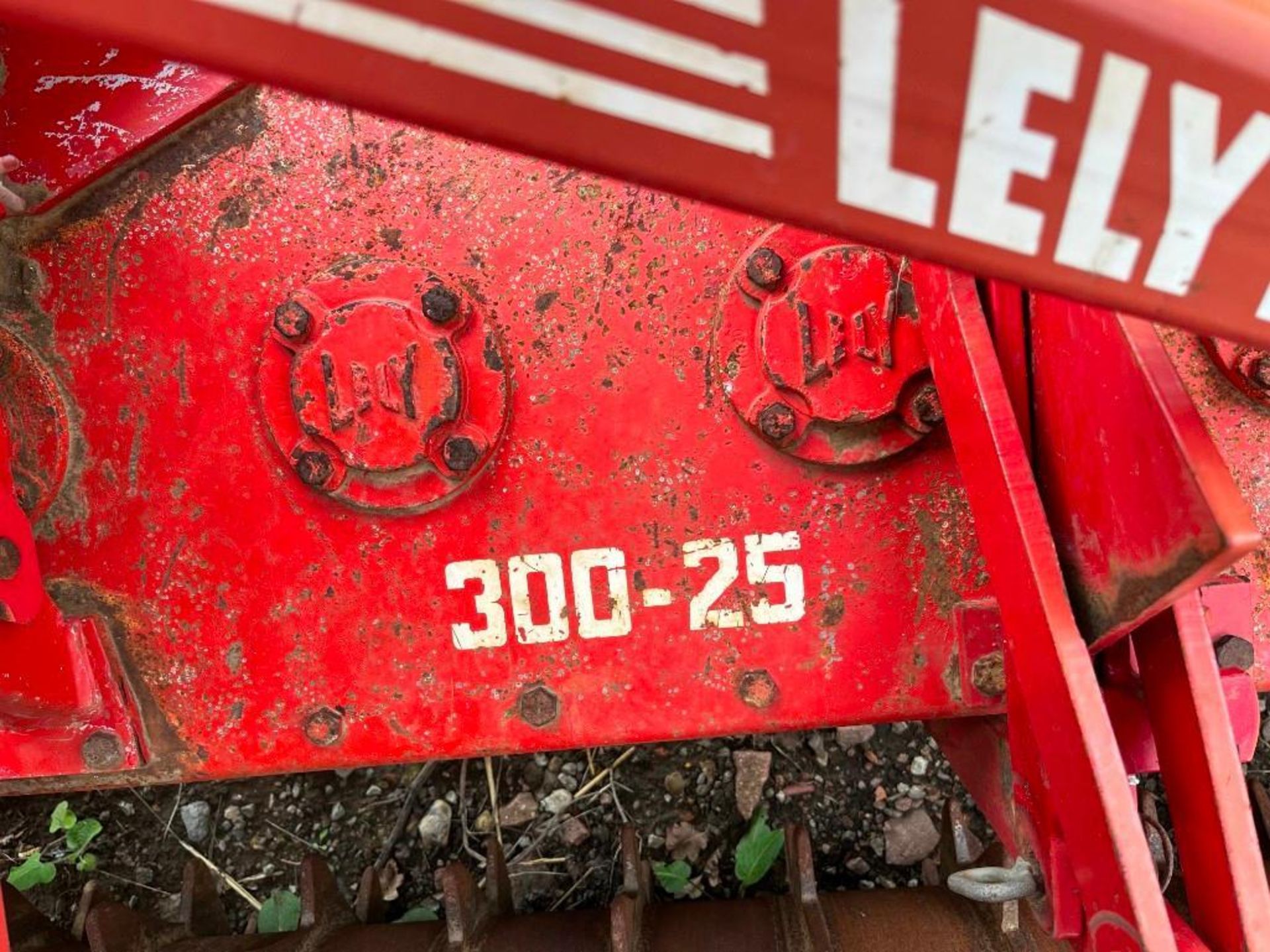 Lely Polymat 3m Combi Drill w/ Lely Terra 300-25 3m Power Harrow - Image 3 of 12