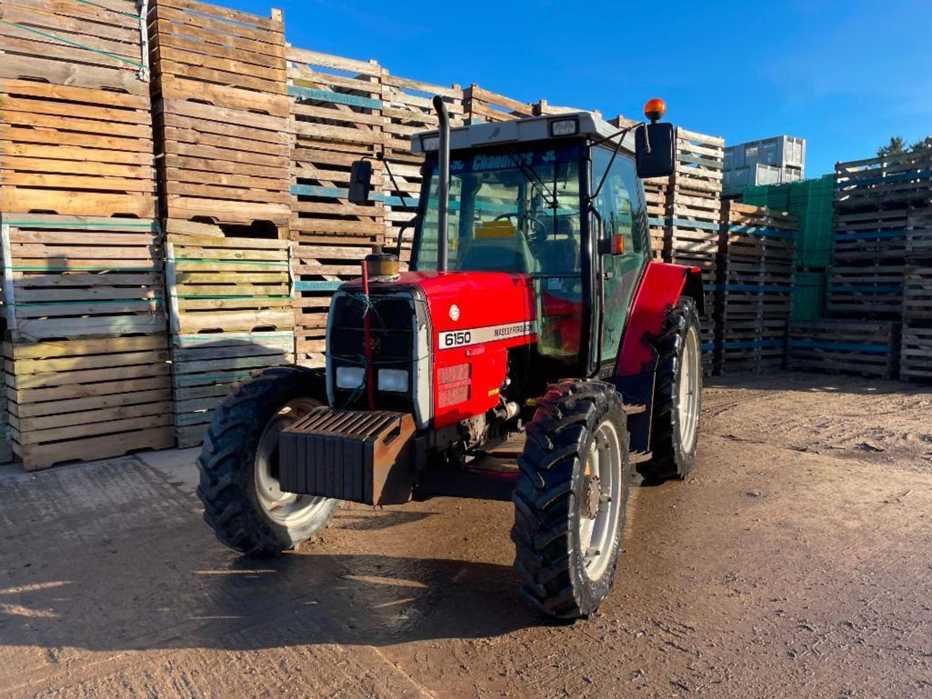 1996 Massey Ferguson 6150 4wd tractor with 2 manual spools and 10no. 45kg wafer weights on 280/85R28 - Image 10 of 21