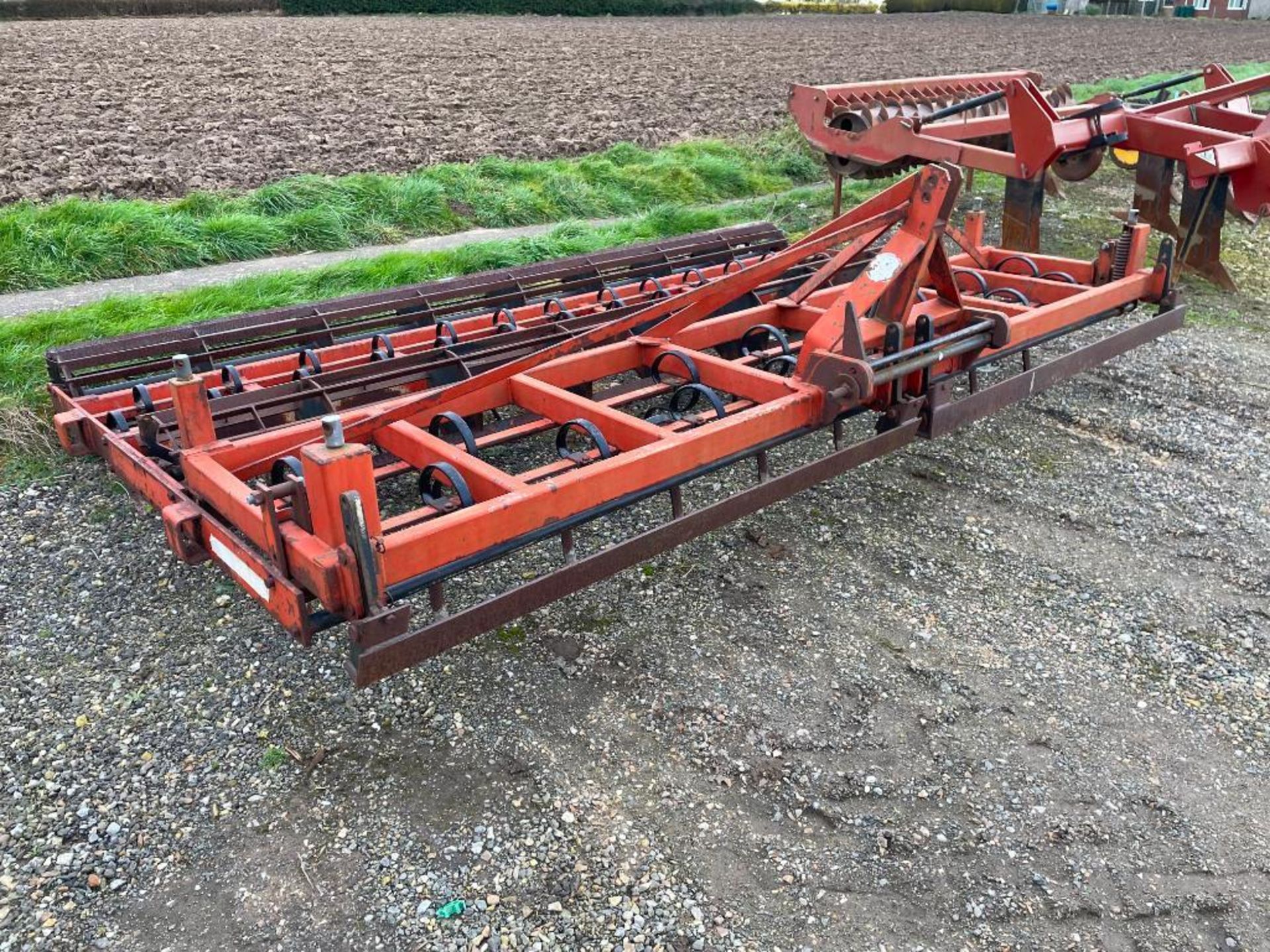 Kombi spring tine cultivator 4m with 2 crumbler rollers - Image 4 of 5