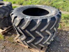 Pair Michelin 480/65R28 tyres