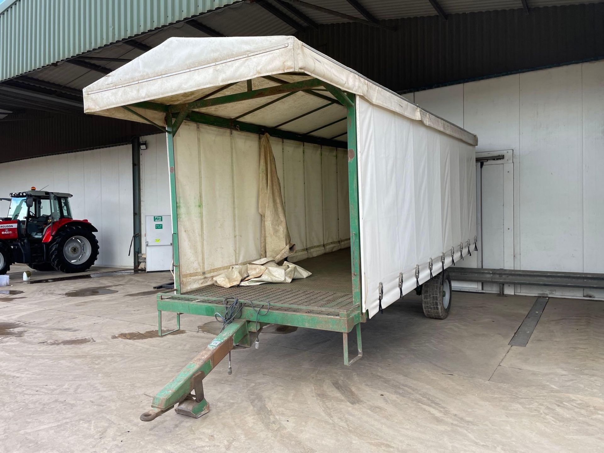 Keith Collingwood curtainside vegetable packing trailer 21ft x 8ft single axle