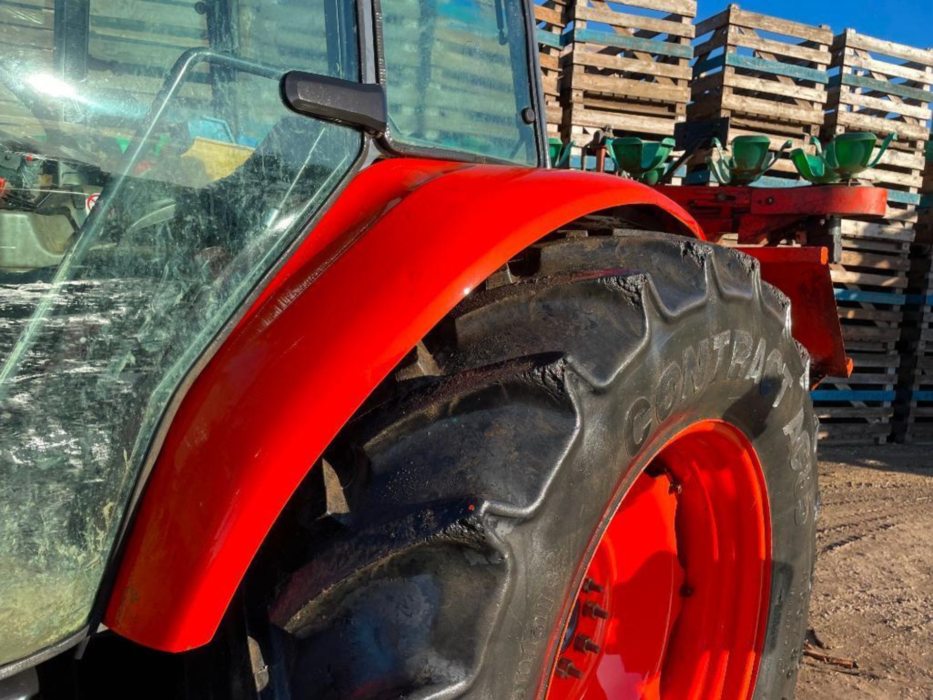 2008 Kubota M108S 4wd tractor with 2 manual spools on 380/85R28 front and 460/85R38 rear wheels and - Image 10 of 15